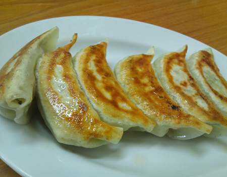 やいづ屋さんの餃子
