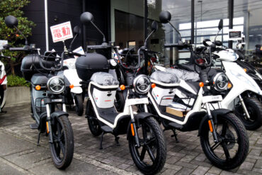 8月29日(日)　・・・　珍しく250ccの4気筒中古バイクが入荷しました。(スズキ バンディッド)