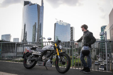 試乗車追加しました。FB モンディアル HPS125