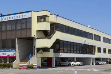 10月12日(土)　・・・　台風接近に伴い本日12日(土)は臨時休業させていただきます。